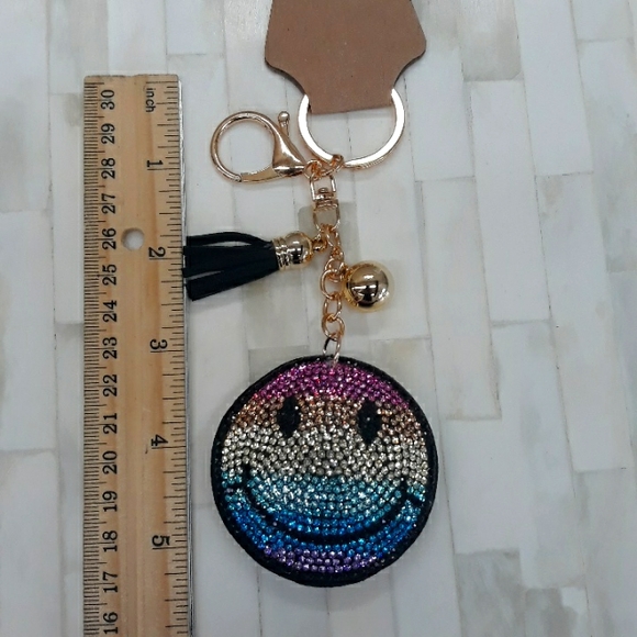 Smiley Keychain Charm ✨ - Picture 3 of 7